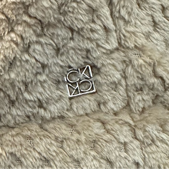 Calvin Klein | Plush Soft Full Zip Vest (S) - Picture 8 of 8